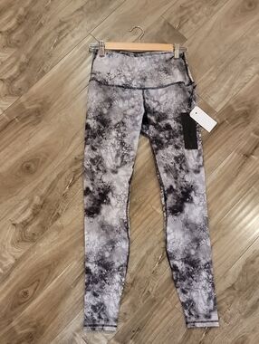 🆕️❄️3/$30 Karma Moon Haze Marble-Print Tight in Gray and Black - BNWT